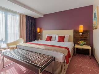 Отель Ramada Sibiu Hotel Сибиу Полулюкс с кроватью размера "king-size" - Для некурящих-1